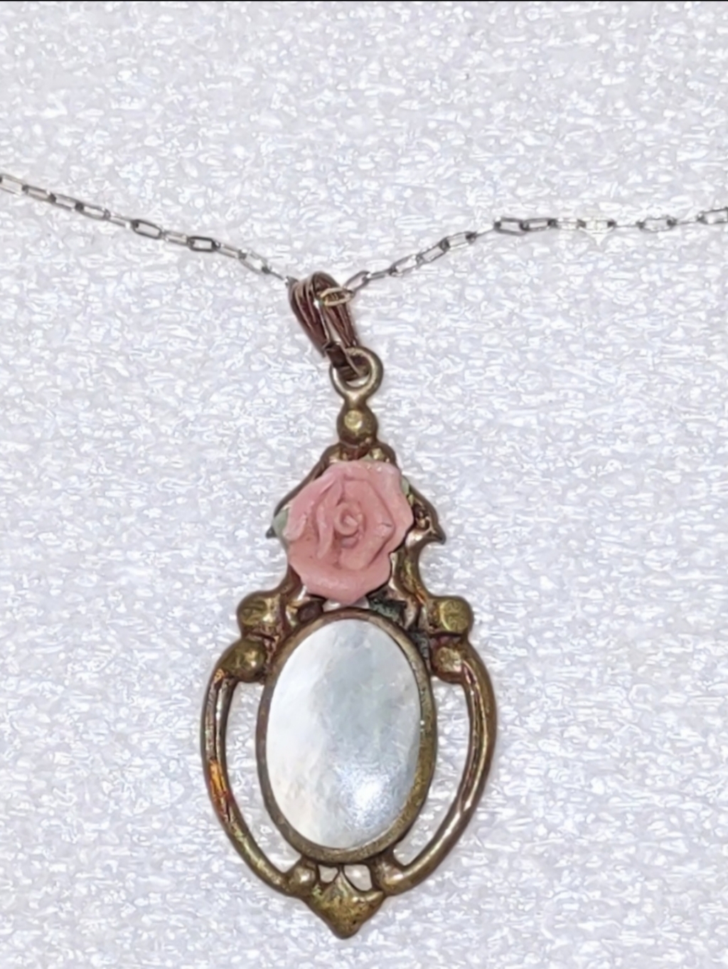 Antique Gold Pendant Krementz Gold Chain Mother-Of-Pearl & Porcelain Rose